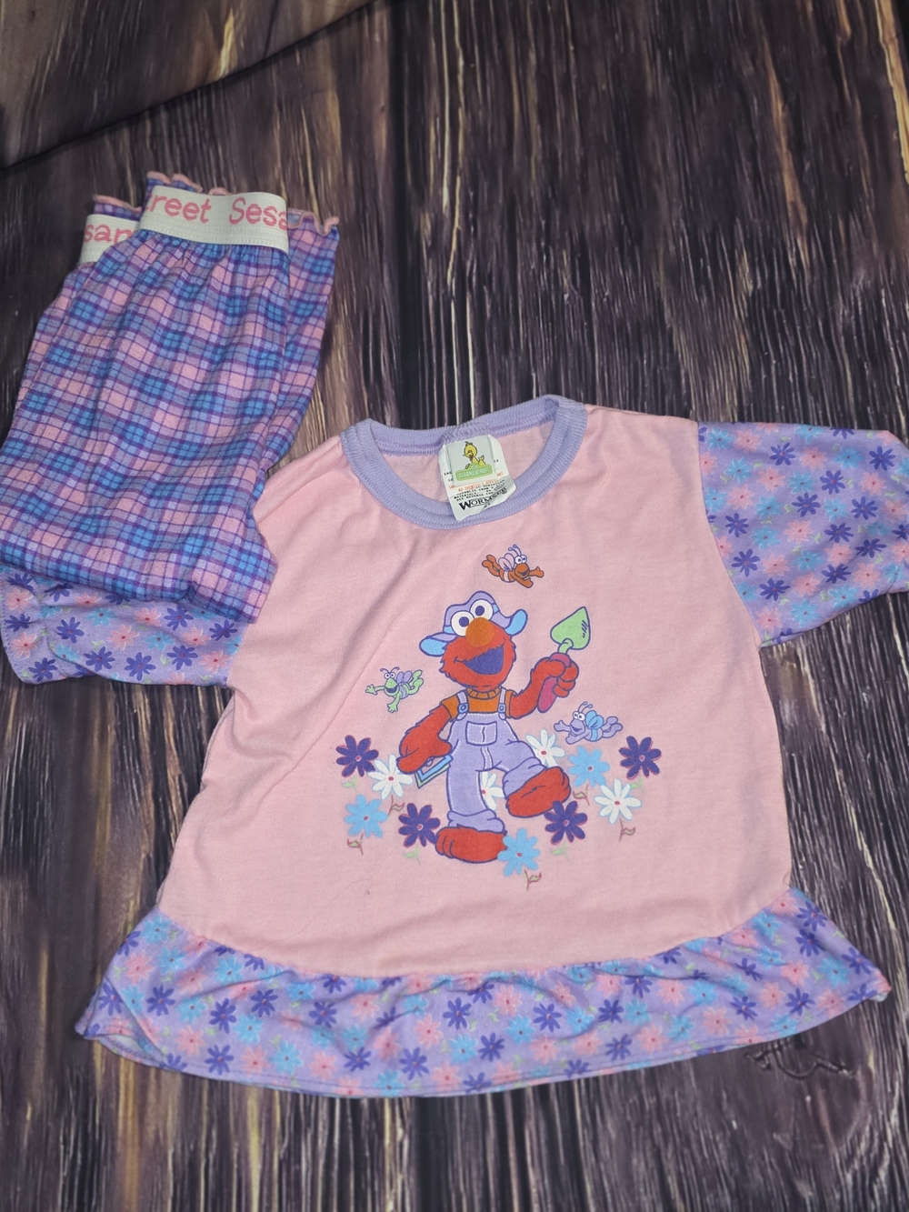 ViNtAGe, RaRE Sesame Street Pink & Purple Elmo Ruffle Pajama Set